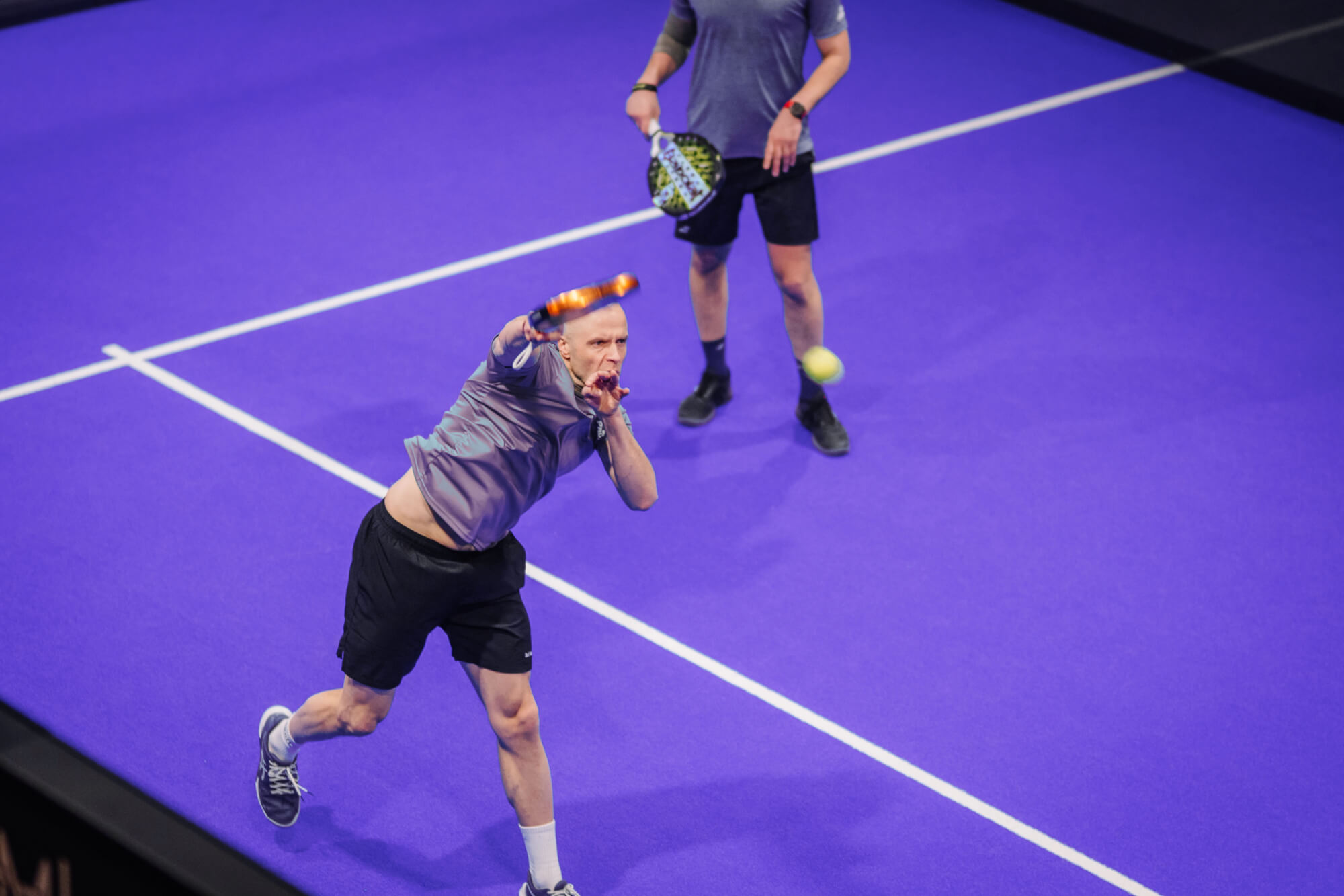 padel-players-purple-court-1